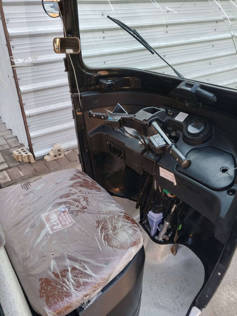 السلام عليكم تكتك للبيع موديل20 مكفوله من الصبغ والضربه ولمعجون بس دوساته معمره جادر جديد دوشمه جديده مكفوله من تنقيص تكتك حلوه مال جناي ثاني يوم احولك رقم *********** مكاني بغداد الزعفرانية
