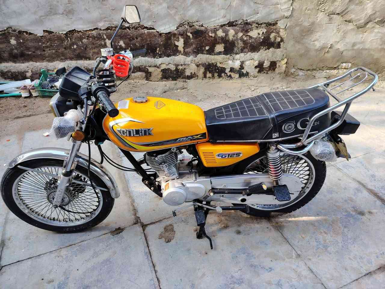 تايكر سكنر 23 مكفوله
ب575 وبيه مجال
مكانه عفج
***********
