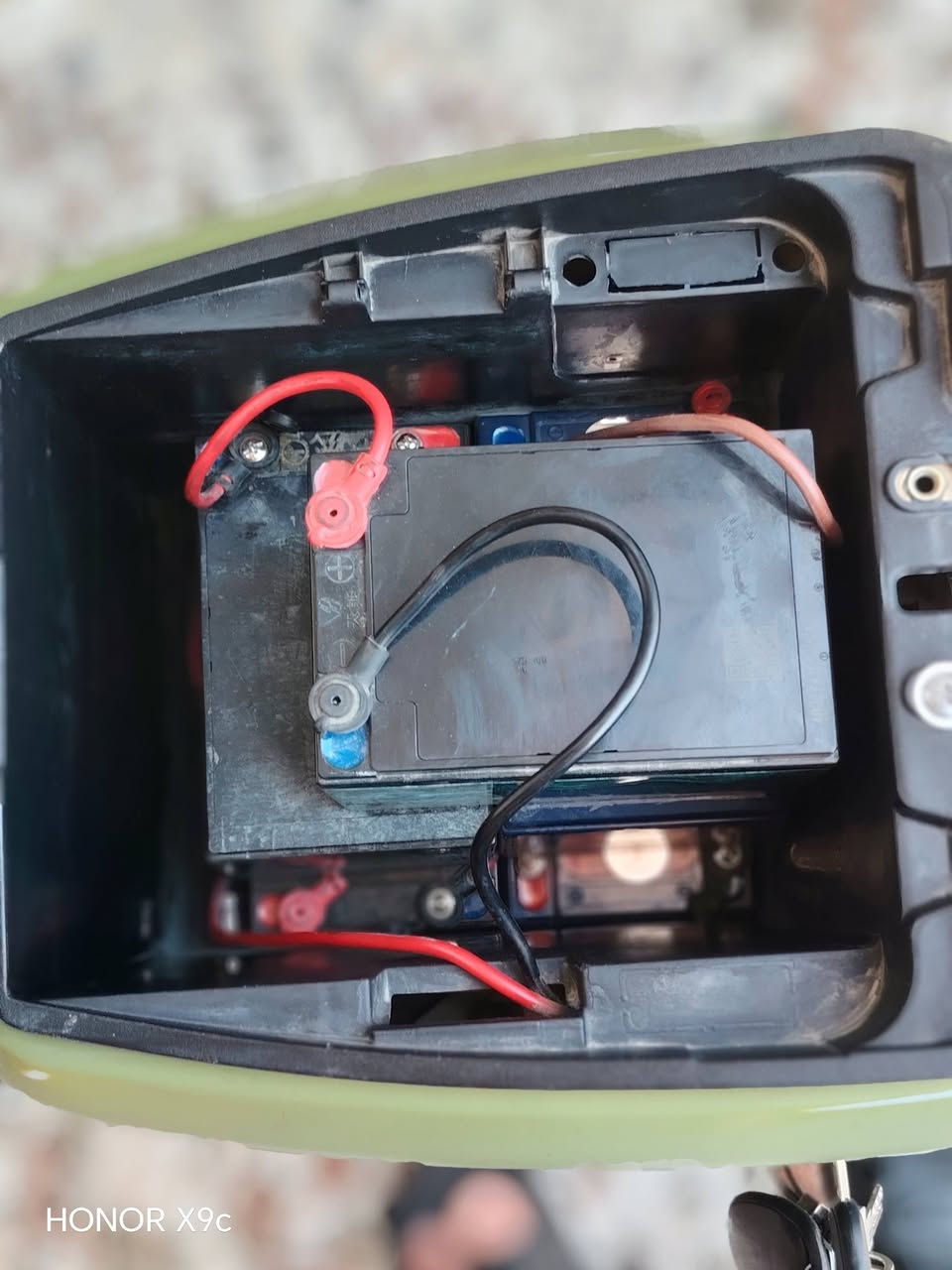 السلام عليكم دراجه R9للبيع
مواصفات 💥
بصمه 💥
كارت 💥
سويج 💥
لد امامي خلي💥
لايت زنون 💥
شاشه قرأ عداد عطل💥
تشغيل عن بعد 💥
السعر 💥
٤٠٠ بيه مجال بسيط
للاستفسار الاتصال ***********📞
