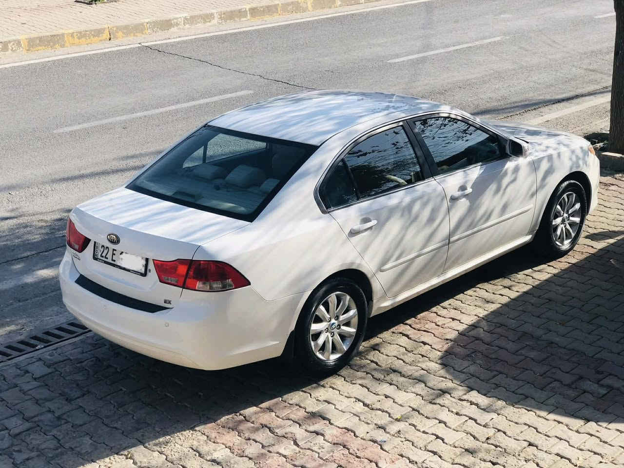 سلام عليكم كيه اوبتيما 2010 خليجي فول مواصفات   مكينه 2000 دوش مكينه كير ئوتوماتیک كله جديد تبريد تدفئة شغالة سيارة جديدة قطرة خياس مابيه صبوخ  رقم اربیل  وطني السعر ١٢٧وبيه مجال مكان السيارة  سوران اربیل رقم الهاتف ***********
