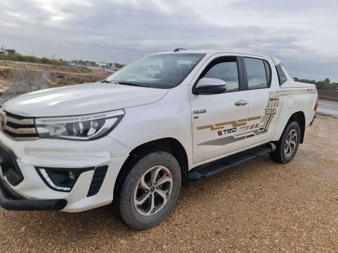 السلام عليكم هيلوكس سته سلندر 2020 كويتي ساير باب اول المذهب 
ماشيه 190 حقيقي مكفوله كفاله عامه عده الجملغ الأمامي اليمنه مبدل وكاله بدون دواخل الباقي كلها شركه كامله مكمله السعر ٣٠٠ او بيها مجال 
مكانها بابل الحمزه الغربي ***********
