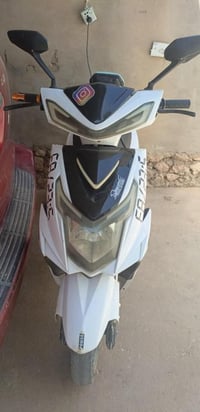 دراجه شحن  السرعة 72  بطاريات 6 جديد دراجه جديده   مابيها اي خلل  شغل ...