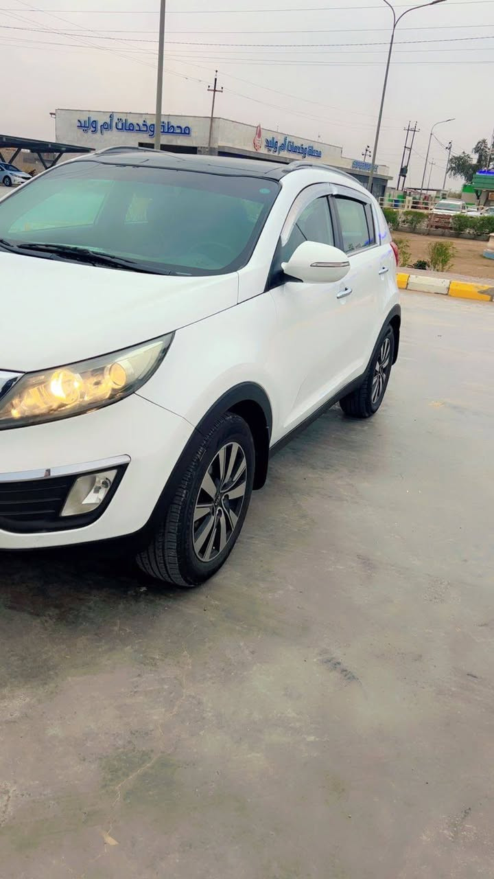 سبورتج   خليجي موديل 2011 سليمانيه موصفات سلايت روف مري شفط شاشه اندرويد تحكم ستيرن جهتين محرك وكير مكفولات والضرر موضح بلسونار  السعر 135$
مكان واسط الصويرة  اتصال او واتساب 
***********
