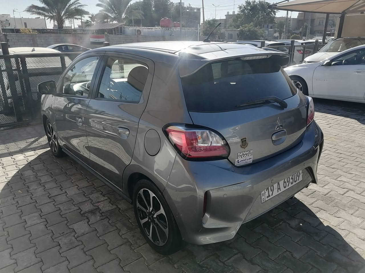 سلام عليكم. ميراج خليجيه. موديل 2023 رقم كربلاء انكليزي بسمي بيها صبغ جاملغ وربع بنيد بدون حادث أثر دحجه بسيطه.. بدون ايرباك ..ماشيه 24.. معروضه 98 وبيها مجال قليل مكانها كربلاء رقم موبايل ***********
