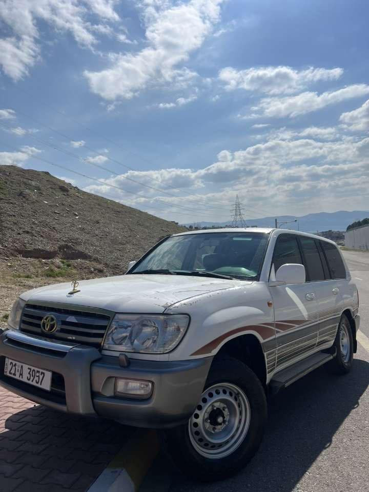 سەرەتا بەناوی خوای گەورە
مۆنیکا مۆدێل (2000)
تۆماتیک 
تەبرید سارد و گەرم مەزبوتە
گێڕ و مەکینەی مەزبوتە
چوار جام کارەبا 
تەحویل عەسڵی 
سەیارەکە فولە بەس سڵاید نیە GXR
سەیارەکە دەعم و لێدرانی نیە 
عام بۆیاخە بۆجوانی 
تایەو ویلی تازەیە
117گەلا
***********
