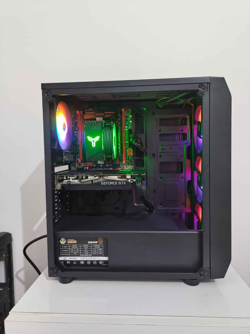 موصفات 
Xeon E5-2670v3 
16gb ram
X99
500gb ssd
550w bronze psu 
Gtx 1660 super
Wifi
Power cable

ضمان سبوع فحص وا تجربه 
متوفر توصيل جميع محافظات العراق 
تواصل *********** كربلاء, العراق
