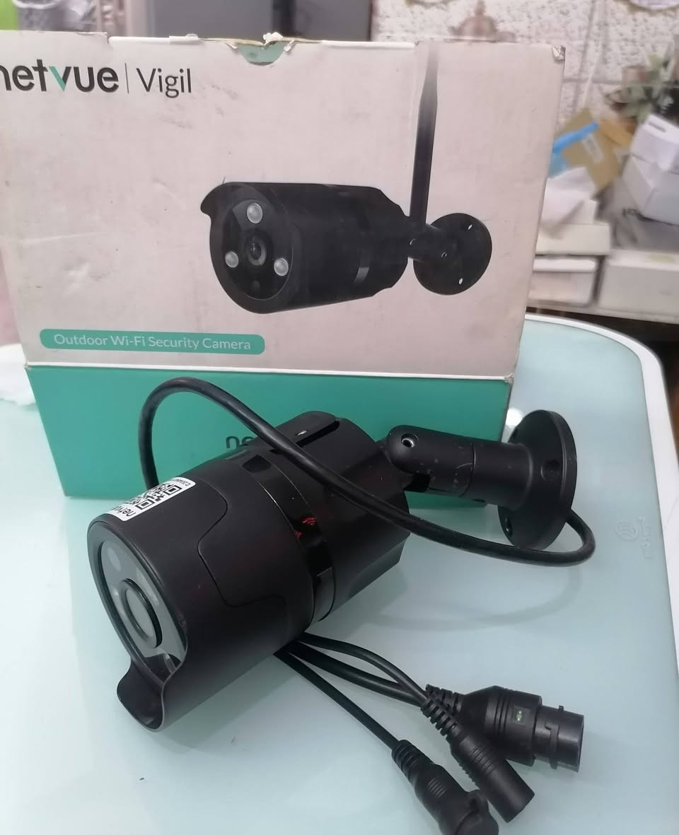كاميرا مراقبة خارجية تعمل بتقنية الواي فاي من نتفيو فيجل ب25 الف يتوفر توصيل للحجز خاص او واتساب ***********
