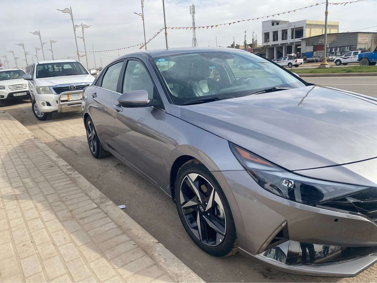 هونداي الإنتره 2023 رقم بغداد محرك 1600 تيربو كير مكينه صدر تبريد كله علا وضع الشركه فول مواصفات لمتد للأخير فتحه بصمه تبريد تدفءه كشنات كهرباء سياره ماشيه ٦٦الف علا ايدي 
معروضه 145 وبيها مجال مكانها بسمايه 
للأستفسار *********** الصويرة, واسط
