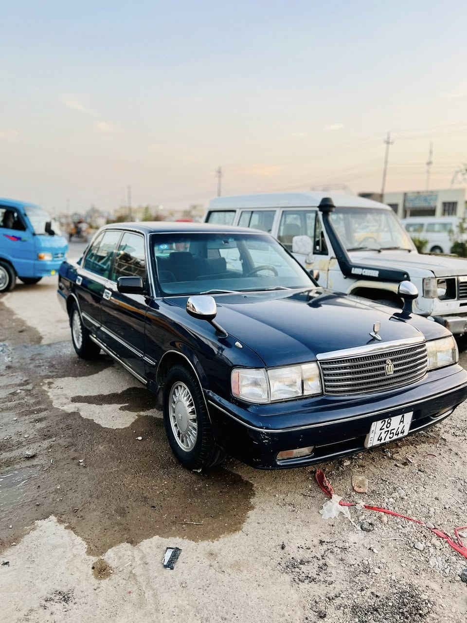 سلام عليكم ارنب 93 رقم انكليزي سنوي انكليزي  وبسمي وتحويل مكينة وكير واكسن كفالة تخم تاير باتري جديد كهرباءيات كلهة شغالة تبريد كنبريسر يي ضعف مصبوقة جمالية بدون كص ومكفولة من الكص نقل جثة مكينة بلاد السيارة جاهزة السعر 60 وبيها مجال قليل حك الجية  مكاني بغداد حي النصر المعامل 
***********
