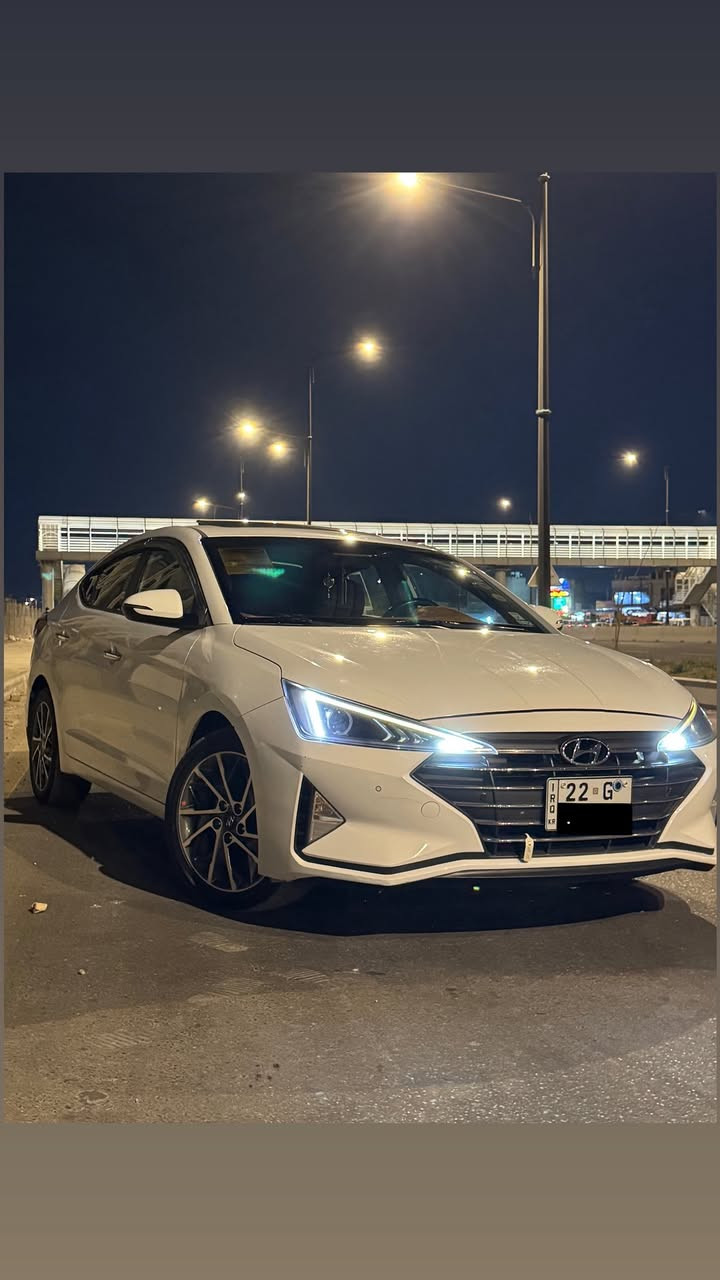 السلام عليكم ورحمة الله
النترا 2020 (خليجي) للبيع 

مواصفات 
محرك 2000
حساسات امامي خلفي 
كامره خلفيه 
شاشه اندرويد 
مري شفط 
فتحه 
بصمه 
بصمه ابواب 
خمسه ويل كب 

السياره كفاله عامه ما عدا كارتين فقط بالباب الخلفي صوب العبري والجملغ الخلفي نفس الصفحه الكارت على كد اربع اصابع 
الباقي كفاله برغي ما مفتوح بيها 
كير ومكينه مشروطات 
تبريد ثلج 
السياره توني مبدللها تخم تايرات ما صار حتى ١٠ ايام 
حداديه ١٠٠ ب ١٠٠ 
السياره رقم انكليزي باسم شركه شاهو احمد معروفه 
ممشى السياره 130 الف كيلو متر وقابل للزيادت 

عارضها ب 165 ورقه وبيها مجال قليل 
مكاني نجف حي الشرطه 
***********
