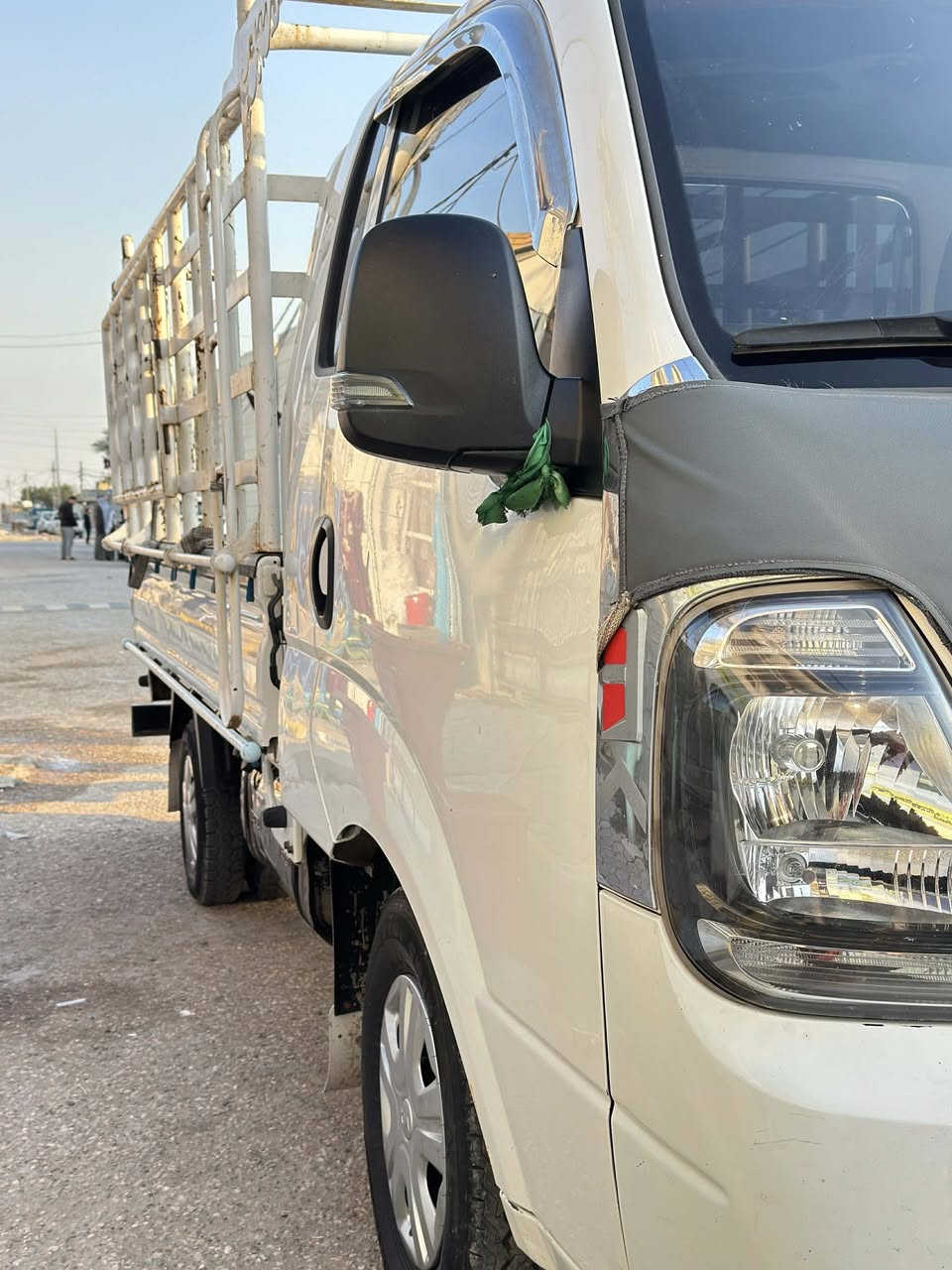 #السعر_اتصل ‭0771 346 8805📞📞
كيا حمل للبيع او للمراوس 2020 الشكل الجديد كير محرك اكسن شاصي رقم شاصي مكفولات كشر مكفول عدا لغد الايسر مفتوح فقط والباقي كله بشرط السونار رقم بغداد تبريد شغال وثلج تخم تاير جديد 
تحويل مباشر للبيع او للمراوس ب 2011 او 2012 نضيفه شرط للعلم بدون محجر
