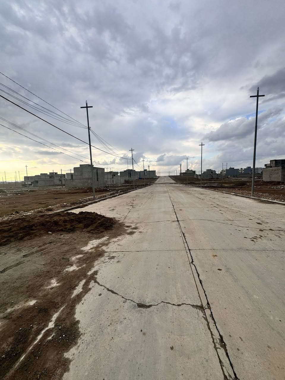 هيكل للبيع قيد الانشاء 
مكتب عين الوطن التعليم العالي
الموقع التربيه الثالثه 

🔹 مساحة :150م ، واجهة7,5 ، عمق : 20م

🔹 شارع 20 ، خدمات كاملة متوفرة

🔹 يتكون من طابقين  

ط1 : غرفة ، استقبال ، هول ، مطبخ ، صحيات ، 

ط2 ثلاث غرفه ومشتملات 

مجهرة بكافة الانظمة الحديثة -

دكتات - سبالت - غسالات - انترنيت - دشات

للاستفسار اكثر مراجعة #عين الوطن  الكائن في حي التعليم العالي -التربيه الربعه

***********
