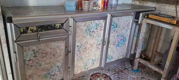 سلام عليكم كاونتر البيع 5قطع نضيف طول مال مترتين سعر 250الف رقم ***********
