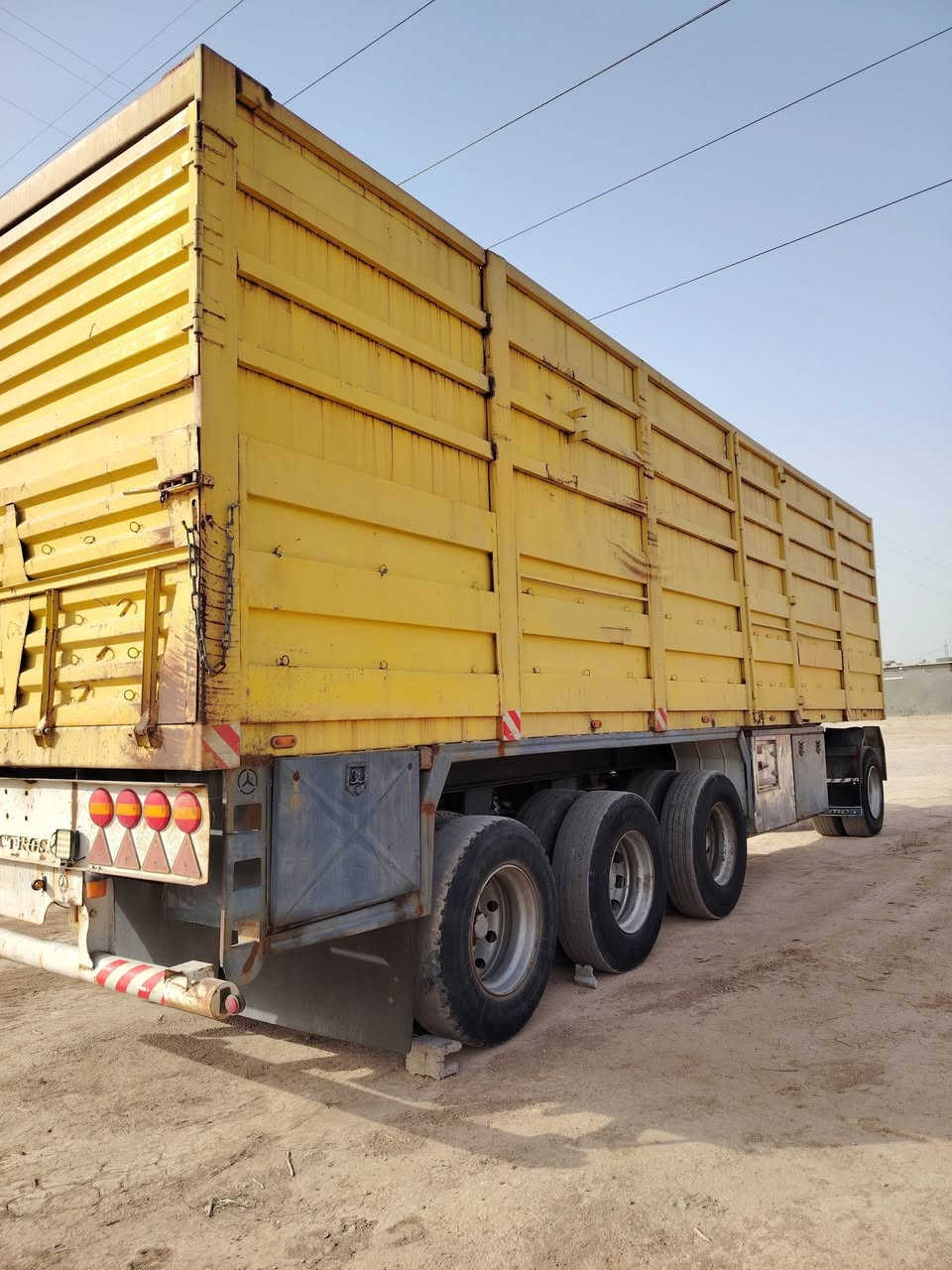 السلام عليكم مقطوره للبيع مكفوله
***********
