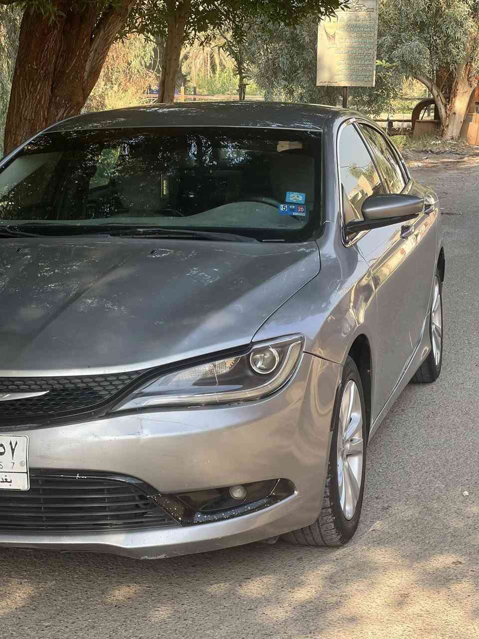 سلام عليكم 
كلايسلر c200  موديل ٢٠١٧ 
رقم بغداد حرة  ب اسمي وسنوية جديد   لحد ٢٠٢٩ 
السيارة ضررهة جامرلوغ امامي  وشوية من البنيد بدون دواخل ولا لغد ولا كلشييي   واني معمرهن ع ايدي ( شرط الفحص )
كير + مكينة كفالة  ايضا شرط الفحص  
صدر امامي +  خلفي جديد + اذاين محرك اصلية كلهن جديد
تايرات + باترب كلة جديد واصلي 
راديتر سراوين شاد ام المكثف ومبرمج مراوح ماكو حماوة ابدا 
 موصفاتها معروفة للجناية 
السيارة حيل متعوب عليها ونضيفة وبدون اي نواقص  احلة من الصور بهواي وكلام 
منضومة زنون اصلية شرط نهار  حتى البلوجكترات زنون 
ماشية ٧٥ ميل تقريبا 

ديالى - بعقوبة 
فراس *********** 
السعر ١١٥
