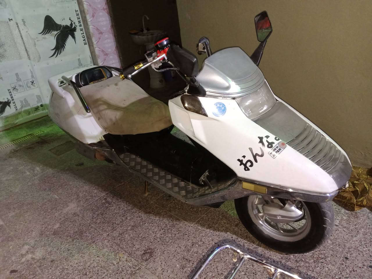 سلام عليكم دراجة فيوجن للبيع
مكينة ما مفتوحه ولا تبخير ولا تنقيص ولاصوت شرط 
جاهزة تراي وين ما يعجبك 
800 وبيه مجال 
العنوان نجف حي القادسيه 
***********
