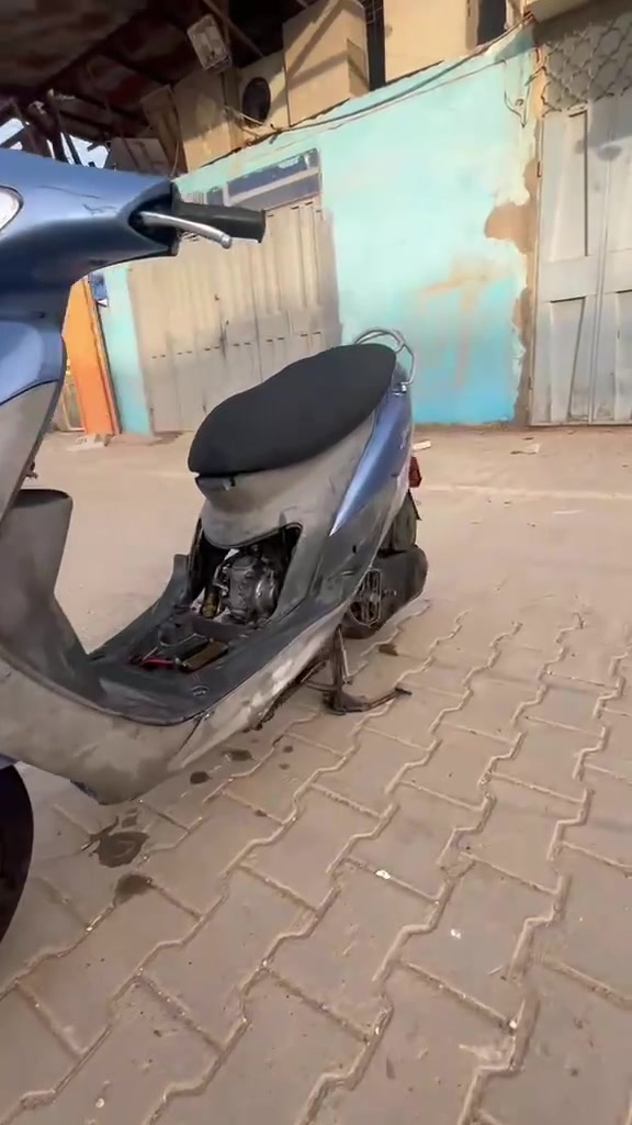 السلام عليكم دارجه اللبيع الدارجه شعله ومعدل خير من الله. بوشه ٥٥ غراض كامله.  الدارجه نكره سلف.  كهربائية شغاله نقص بسيط بيه. السعر. 450. وبيه مجال. العنوان كربلاء حي الغدير


**إذا كنت صاحب هذا الإعلان وتريد حذفه لأي سبب، رجاءا أرسل رسالة إلى الدعم الفني**