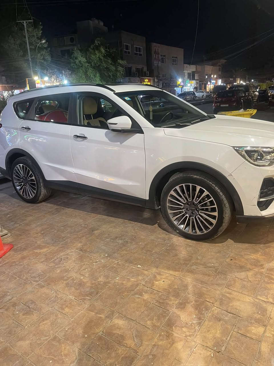 للبيع
X70جيتور 
موديل 2024
ماشيه 29500
بيه طخه بالدعاميه عكس السايق
وبيه رصعه بالباب
مكان السياره
حي القاهره
للتواصل خاص


**إذا كنت صاحب هذا الإعلان وتريد حذفه لأي سبب، رجاءا أرسل رسالة إلى الدعم الفني**