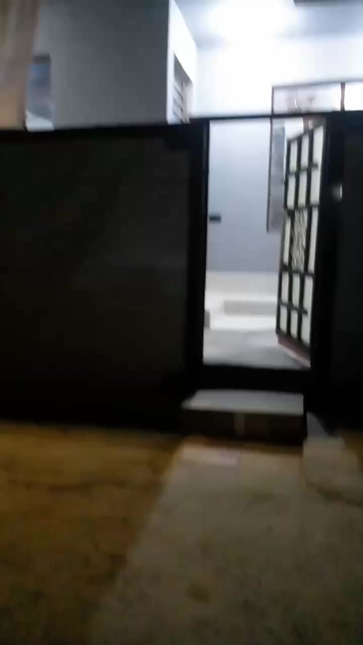 دار البيع المساحه٢٠٠ متر الموقع تقاطع الساده عرب ياسين غير متواجد على فيس رقم الهاتف *********** السعر ٤٥ بيمجال
