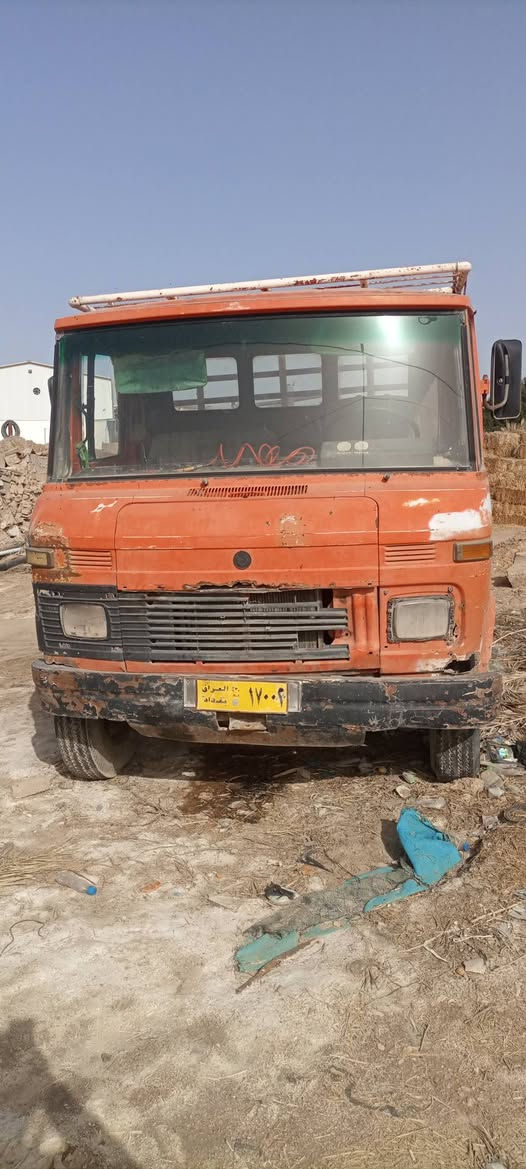 السلام عليكم مرسيدس للبيع موديل 81 ماكينه بيع بخار جير حداديه اكسين وسطاني بالثمانيهك***********
