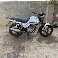 الدراجه للبيع مغفوله كامله من كهربائيات  محرك ألفين 2014 مغفول السعر 4...