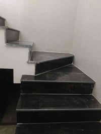 كادر مصري سيراميك الواح و مرمر وكاشي وبروسلين ودرج   شغل درجه اوله تسل...