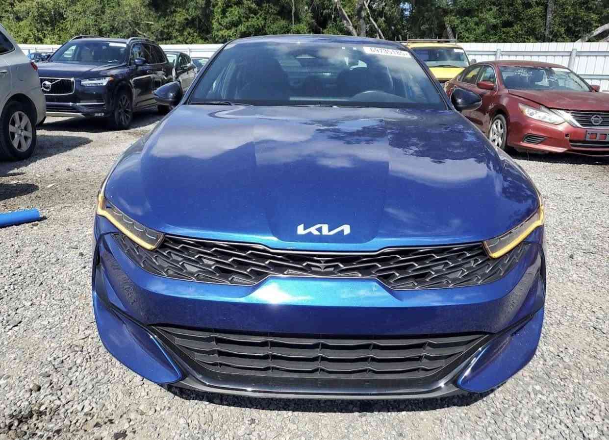 كي 5 جي تي لاين  موديل 2024 أمريكي داخله قبل ايام .

فول مواصفات عدا الفتحة 
بصمة تشغيل
بصمة ابواب 
تشغيل عن بعد
شحن وايرلس
نظام ABS
لايت اربع عدسات 
لد نهاري
ابل كار بلي - أندرويد اوتو 
تحكم ستيرن
اربع أنواع للقيادة 
إشارة ب مري
 جلد كشنات
 سايد بريك دكمة 
ترحيب  ب يدات 
رادار امامي 
كشنات تبريد و تدفئة
كشنات كهربائية 
تشغيل عن بعد
سبير مانازل 
لد خلفي امامي 
ترحيب بل اليدات
شاشة  كبيره
ماشية 11
بجم سليم
جميع الايرباكات سليمة 
كير و مكينة كفالة

حادثها خلفي بسيط جداً و موضح ب صور ،، 
شاصي و حوض صندوك  مكفولات ما واصل الهم ، رقم شهداء احد افراد عائلتي كفاله أصوليات + وكالة عامه 
سنتين وتصير حرة . مصلح و كامل السعر 182 وبيها مجال 
للتواصل ***********
ترهم بيع + مراوس
