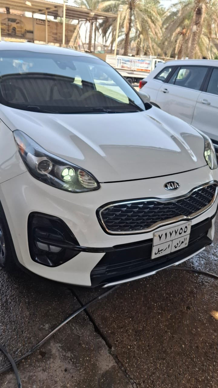 السلام عليكم سبورتج موديل 2020 رقم اربيل ماشيه ٤٧ الف  سياره مابيها نقص برغي كلشي ع وضع الشركه استخدام شخصي 
سنويه ٢٠٢٧ 
نص واصفات داخل مخمل شاشه كبيره لايت زنون مواصفات الامريكي معرفه حادثه موجود اسفل مع السونار فقط بنيد مكفوله شواصي وفخذه شرط الفحص
 
***********  
سعر 175 بيها مجال
