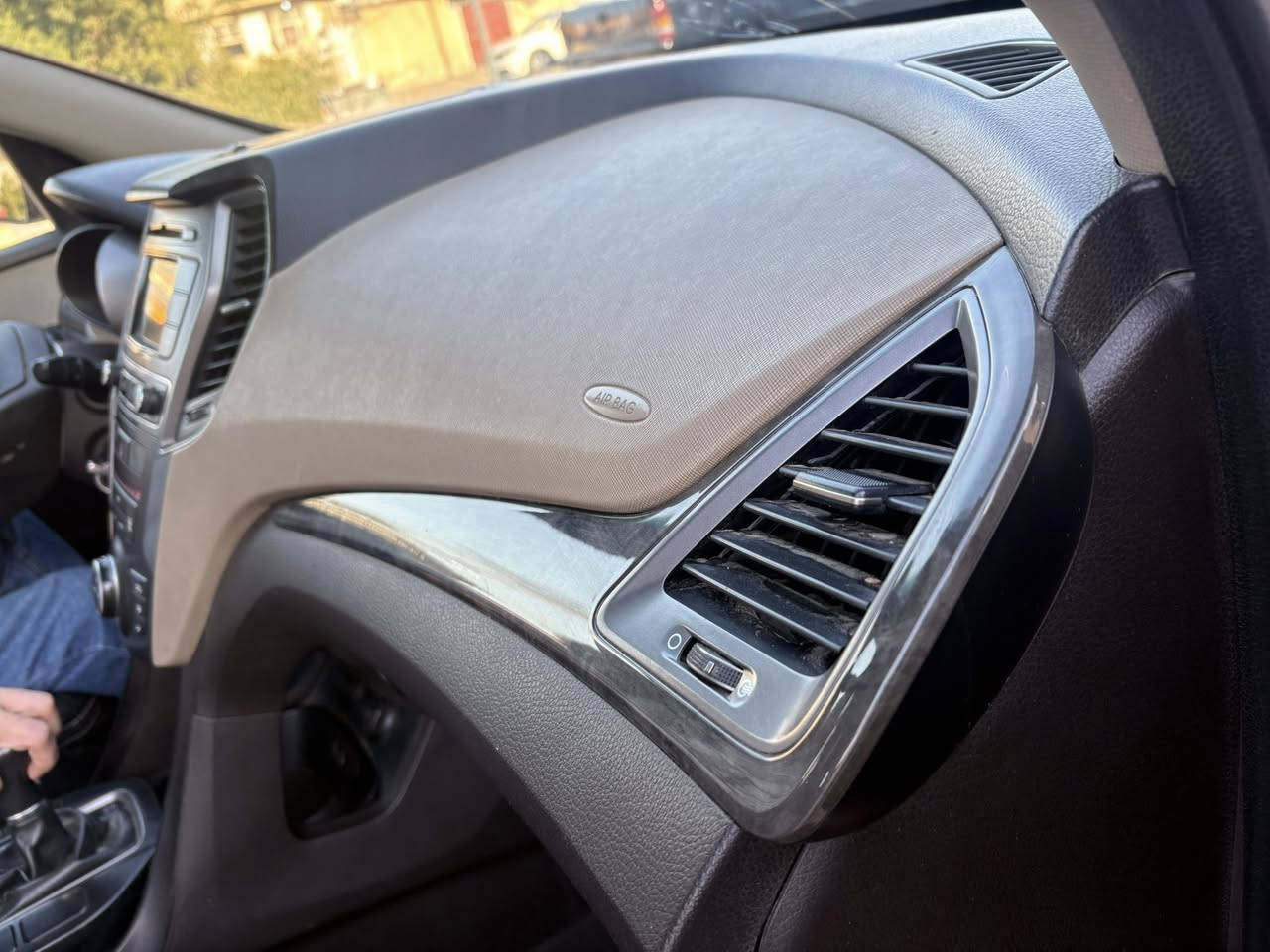 السلام عليكم سنتافيه موديل 2017 رقم بغداد الجديد سياره جديده بمعنه الكلمه محرك وكير شركه مكفولات بدون حادث دعاميه فقط بلعراق بيه طرف جاملغ بدون دواخل بدون تبديل السعر ١٤٦ مجال بسيط اخوان
كشنات جلد
شاشه كامره بلاد
حساس دعاميه
تبريد قطعتين
تبريد تتدفه شغال
حاكيه بلوتو
نحديد مسار
قياده ذاتيه
مانع تزحلق
تحكم ستيرن جهتين
داخل لونين
منظومه زنون
صدر مامي خلفي جديد تخم تاير جديد يعني سياره مابيهه اي نقص السعر ١٤٦ مجال بسيط للستفسار رقم صاحب سياره اخوان مكلف للنشر***********
