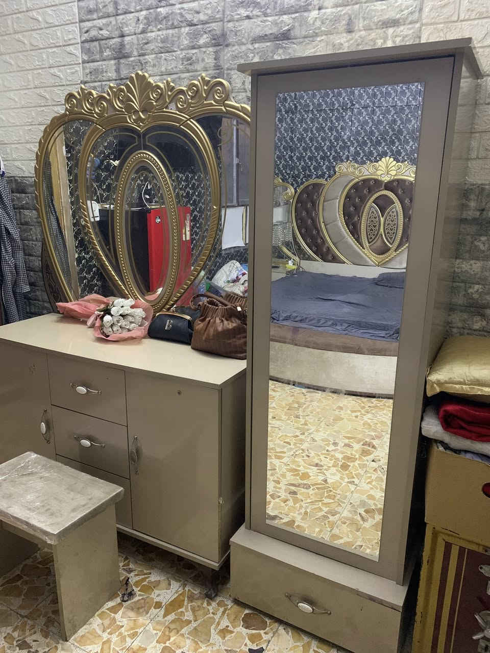 غرفه تركيه كلش حلوه ونضيفه استعمال قليل اخت الجديده السعر ٨٠٠ مكاني بغداد الدوره يوجد توصيل بكروه


**إذا كنت صاحب هذا الإعلان وتريد حذفه لأي سبب، رجاءا أرسل رسالة إلى الدعم الفني**