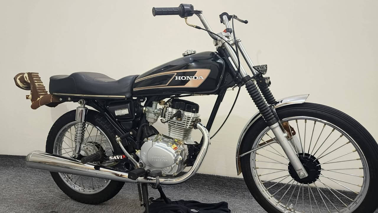 السلام عليكم دراجه تعمير 25 كلك كلك مكاني سوق الشيوخ السعر خاص وباقي التفاصيل خاص او اتصال ***********
