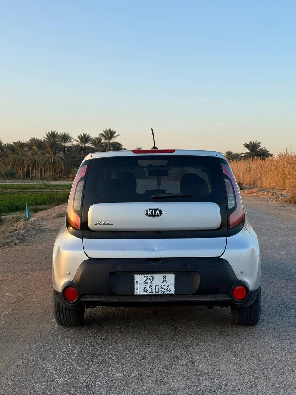 سلام عليكم

کیا سول 2015  لون  رصاصي  رقم واسط. محرك 1.600 GDI گير ومحرك وتبريد فول ومكفولات   سياره بأسمي شرط التحويل  ثاني يوم  حادثه قبق الجنطه مبدل نفس الون فقط السعر 115 وبيها مجال             العنوان.  بابل الشوملي. للأستفسار  ***********
