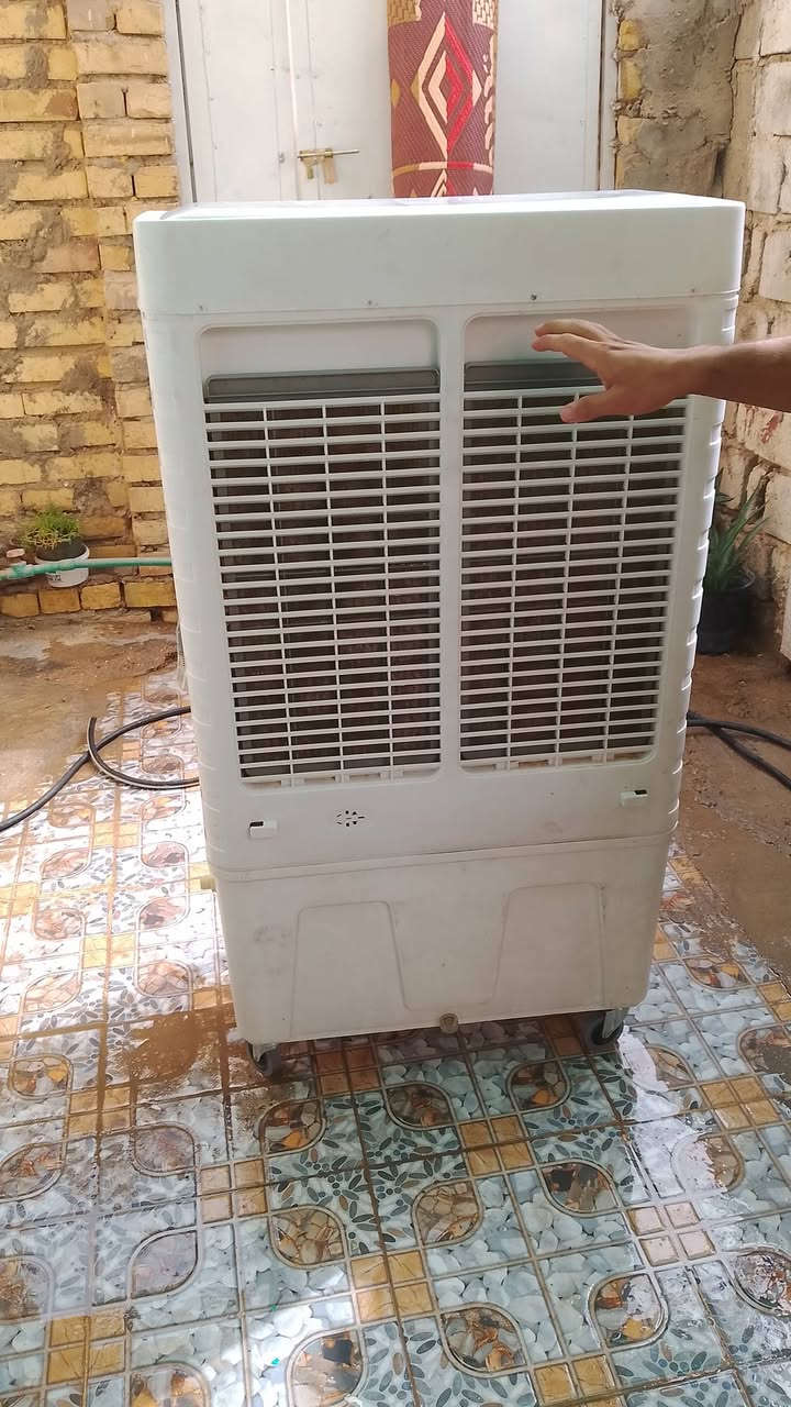 سلام عليكم مبردات اثنين نظاف للبيع ***********
