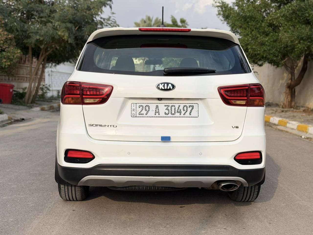 السلام عليكم كيا سورنتو موديل 2019 خليجي كفاله عدا البارد الي واضح بالسونار المرفق بالصور 
محرك 6 سلندر ماشيه 97 الف كم سيارة ع الشركة مكينه كير حداديه تخم تاير شرط الفحص 
7راكب 3قطع تبريد كشن جلد 
ويل كروم زنون جنطه كهرباء باقط المواصفات المعروفه السعر 238 بيهة مجال بسيط جدا جدا مكاني واسط قضاء الحي 
***********
***********
