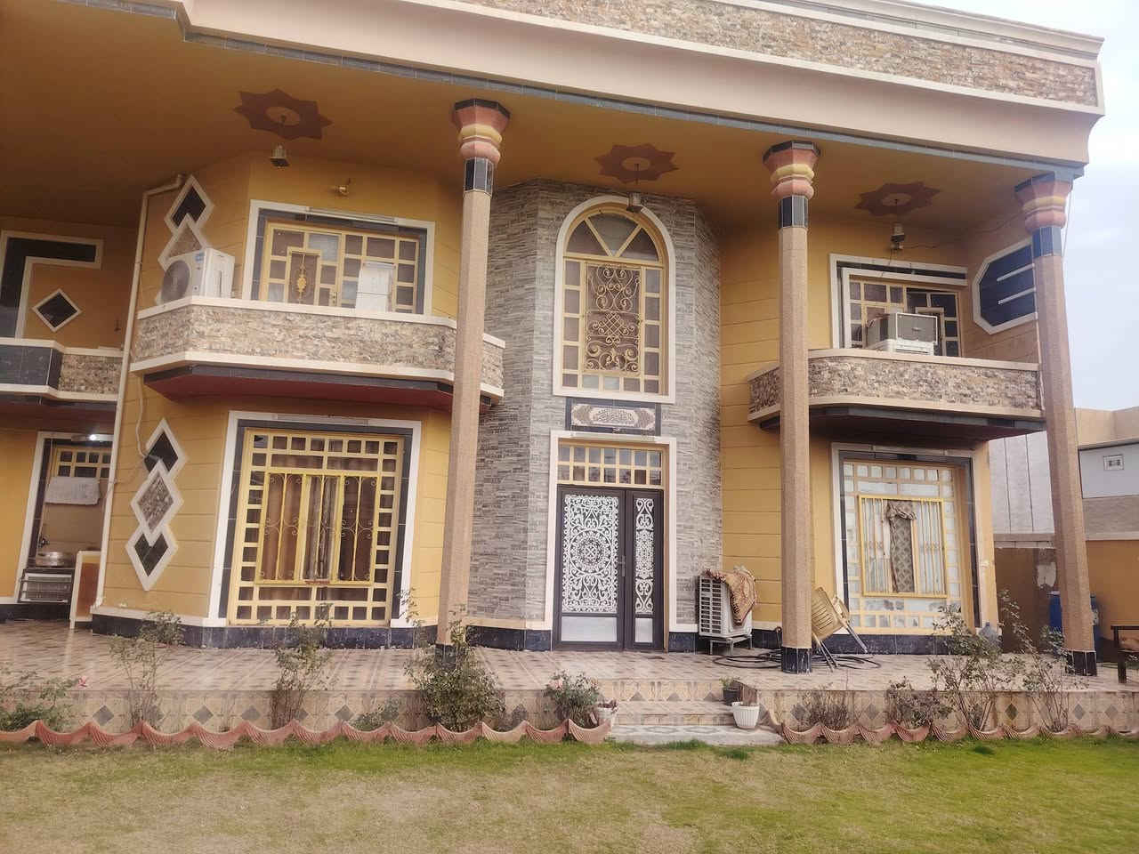 السلام عليكم
بيت للبيع القادسيه شارع الحولي مساحه 600
للأستفسار 
***********
***********
