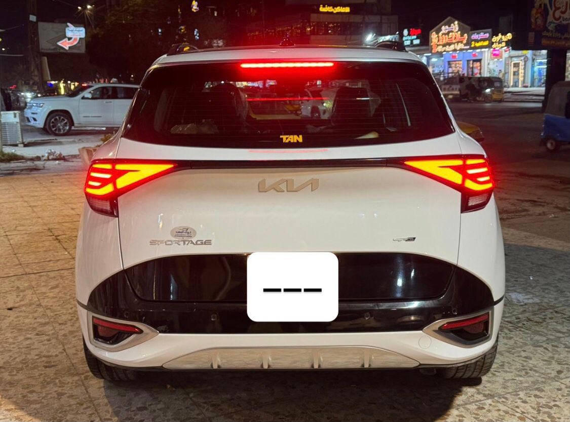 السلام عليكم 
كيا سبورتج ٢٠٢٣ للبيع 
وارد خليجي 
المواصفات GT line 
كشنات كهرباء 
الكشنات جلد 
تدفئه و تبريد للكشنات 
تدفئه ستيرن 
حساسات اماميه وخلفيه 
كامره خلفيه 
نقاط عمياء 
صندوق كهرباء 
سقف بنوراما 
دخول ذكي 
مثبت سرعه 
اوتو هولد 
هاند بريك كهرباء 
تحكم في مستوى الضوء 
السياره مع ثنين بصمات 
تشغيل عن بعد 
الشاشه تدعم ابل كار بلي و اندرويد اوتو وايرلس 
مكينه ٢٠٠٠ اربعه سلندر 
ممشى السياره ٢٧٠٠٠
سياره بيه بعض من رصعات ومعدليه لا pdr 
للستفسار الاتصال على رقم  ***********
