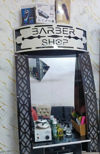 محل حلاقة • للبيع • معدات كاملة