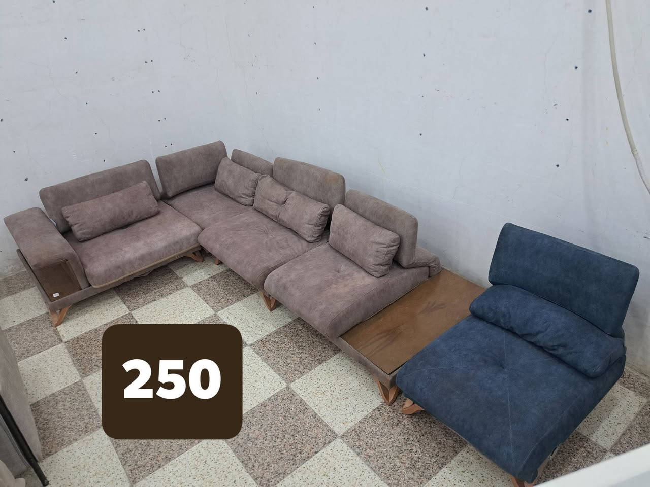 تخم ديوان مودرن تركي نضيفات كلش اسعار مناسبة
العنوان ملعب # الشطره الولمبي 

@إشارة #رقمي ***********
