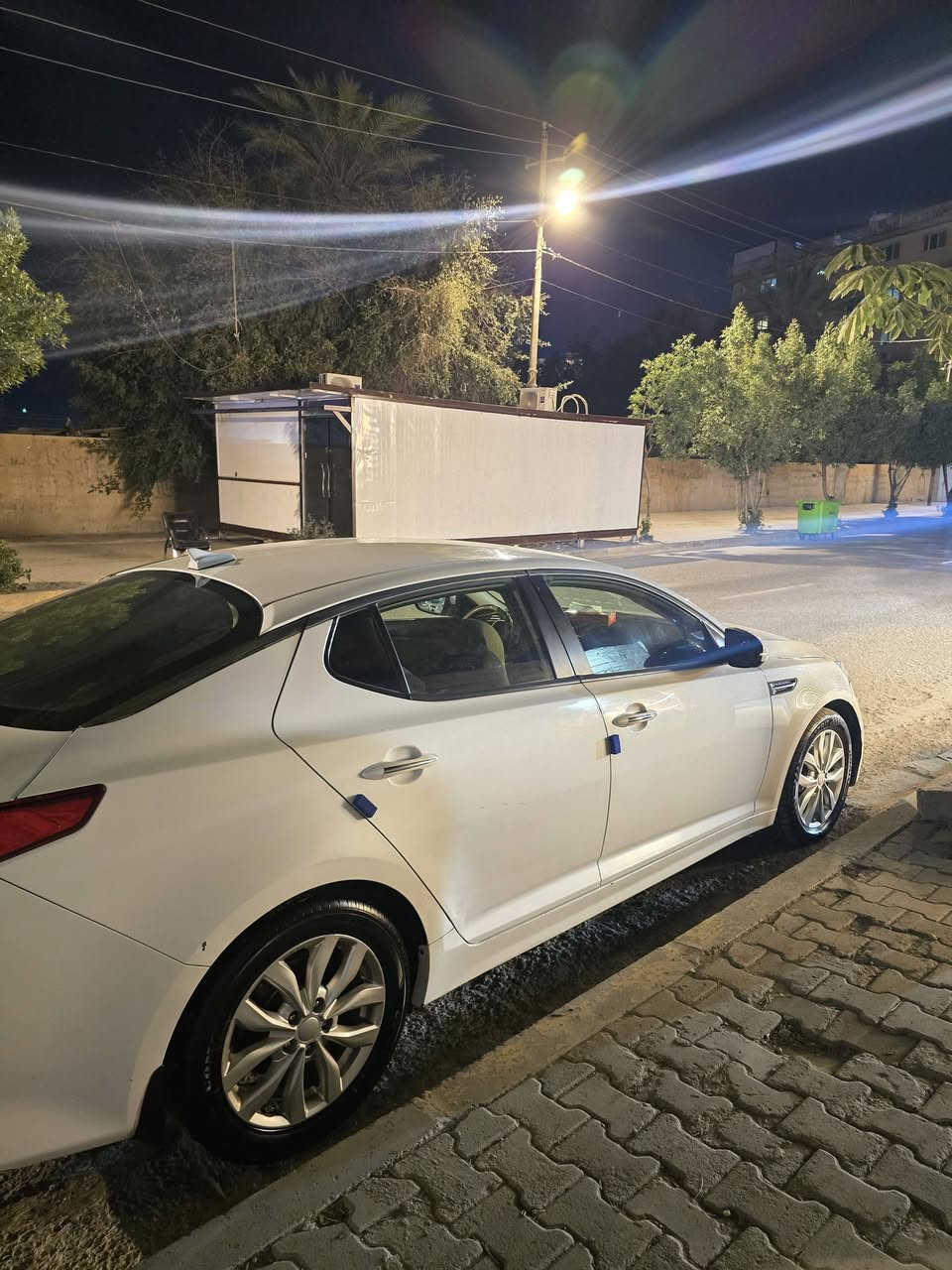 اوبتيما وارد امريكي للبيع 2014 بيها قطعتين تبديل بنيد وصبغ الجاملغ الخلفي حسب ما مبين في السونار المرفق
محرك 2400 GDi
كفالة گير ومكينة
السعر 125$
***********
 مراوس بسورنتو 2014مقبول
