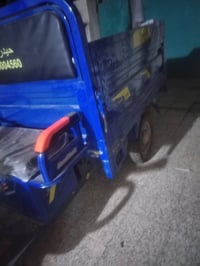 السعر واحد وميه وبيها مجال جديده ٥بطاريات فول مواصفات هاذ رقمي 0775935...