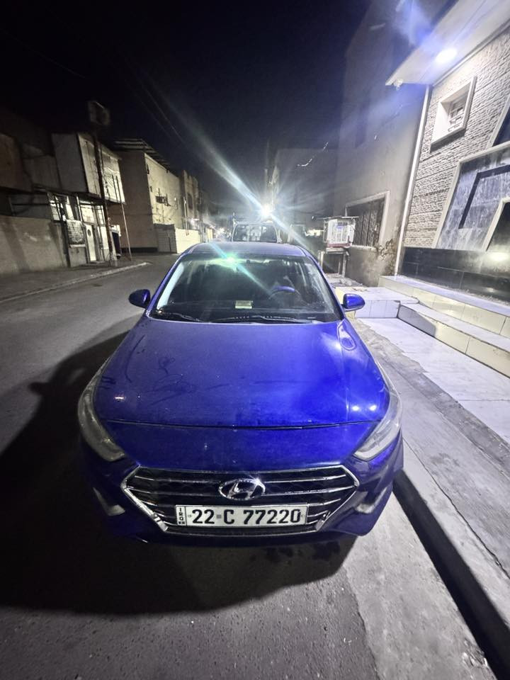 سلام عليكم للبيع فقط 
اكسنت موديل 2021
مواصفات عاديه 
حادث فقط بنيد 
مكان السيارة الكاظمية 
الاستفسار:***********
