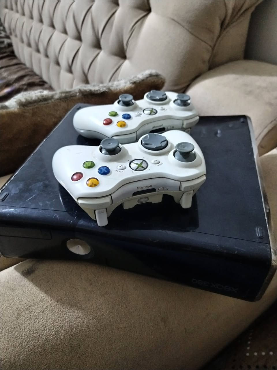 اتاري للبيع اكس بوكس 360السعر 225وبي مجال محدث درايفر مختومه كل المهمات العنوان الناصريه مركز ***********
