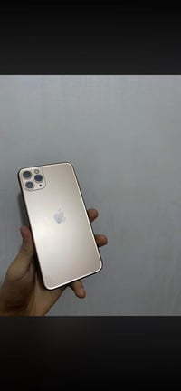 ايفون 11 برو ماكس ذهبي  ذاكرة ٢٥٦  نموذج M  باتري 100  السعر ٢٨٥ يرهم ...