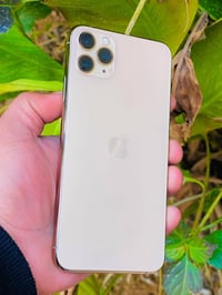 🫡 ايفون 11برو ماكس لون (ذهبي 🫰😍)  الذاكره :256  البطاريه :73  جهاز وتر...