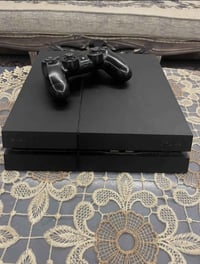 بلي فور • ٥٠٠جيجا • يحتاج تنظيف