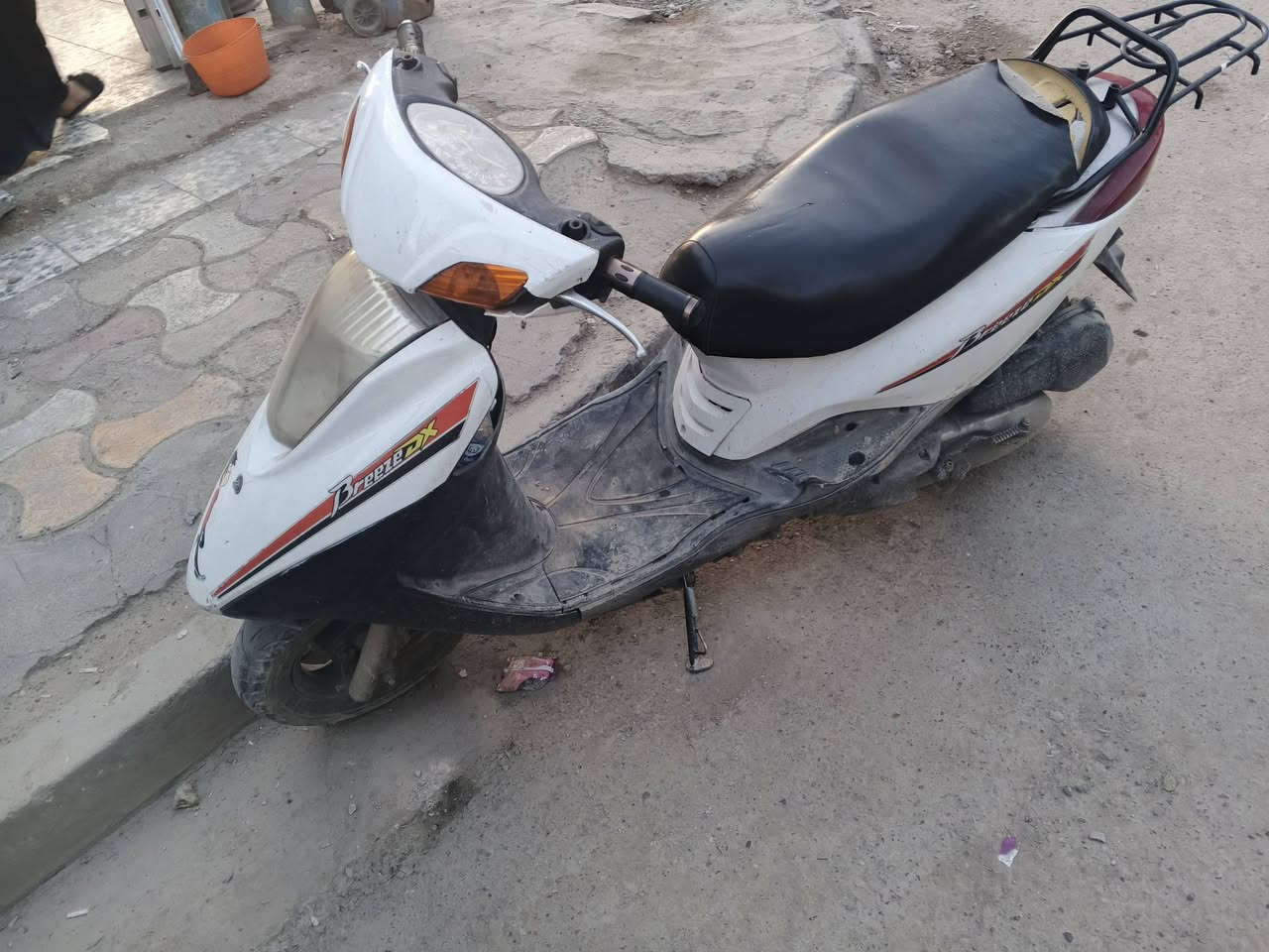 سلام عليكم دراجه بريز نظيفه برغي ما مفتوح السعر 600 وبيه مجال جدا بسيط عنواني بغداد الدورة اتصال ***********
