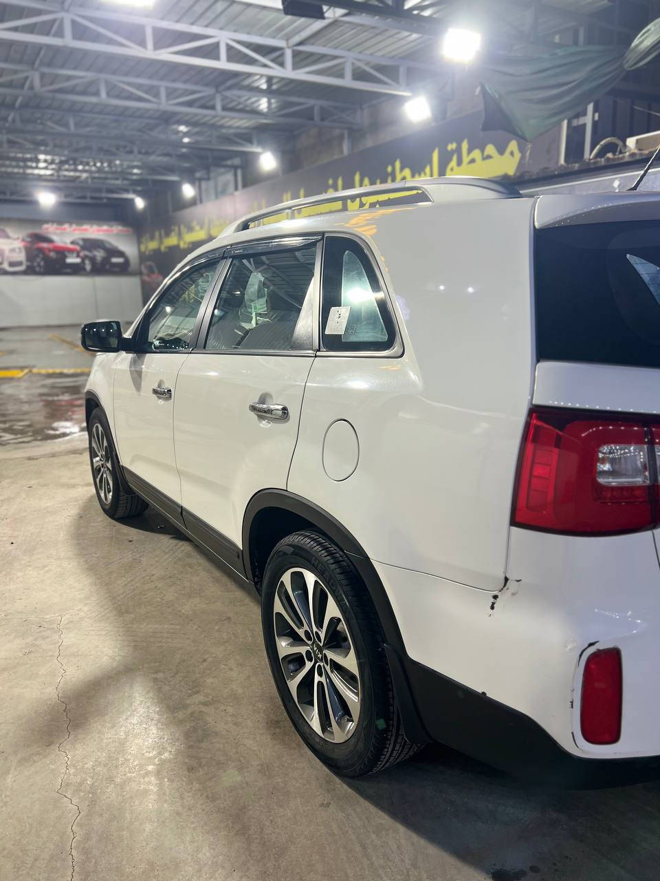 كيا سورنتو 7راكب
2013شكل 2015
فول مواصفات عدا البصمه بانوراما 
ماشيه 176الف
رقم مميز👍 
بيها بارد شبر بالجاملغ جهة السايق ورصعتين صغار ما تبين 
الباقي كفاله 
محرك 6سلندر
الهاتف ***********
***********
السعر 190وبيها مجال
