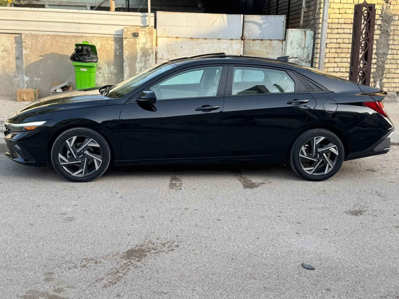 ونداي النترا
موديل 2025
ماشيه 30
ترقيم جديد ودخول جديد 
اللون اسود
المواصفات بصمه 
شاشه 
شاشه دجتال 
لد بالدشبول متغير
كامره
تحكم ستيرن فول
ويل كب
رادار امامي
رادار خلفي
رادار جانبي نقطه عمياء
تحديد مسار
قياده ذاتيه
تنبيه خروج عن المسار
اوتو ستوب
اوتو ستار@
لد نهاري
وبعض من المواصفات الاخرى
السياره دخول جديد وترقيم جديد

صور امريكا بالمنشور 
بارد فقط بدون قطرت صبع

السعر 177 وبيها مجال 
للاستفسار ***********
الموقع بغداد
