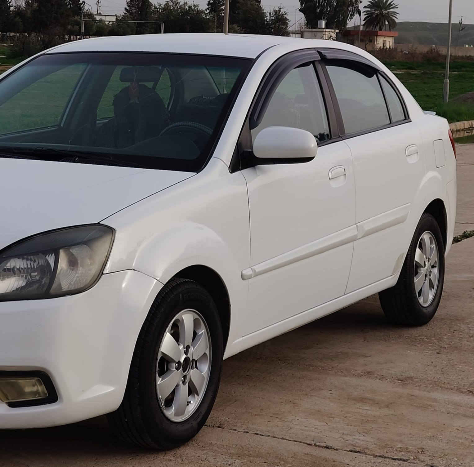 كيا ريو موديل 11
رقم نينوى مسطرة 
سنوية ب اسمي 2030
محرك 14 كير عادي
تدفأه وتبريد شغال 
بدون ضرر بدون صبغ
شرط الوكالة وتحويل 
السعر 98 وبي مجال 
التواصل:
*********** 
***********
