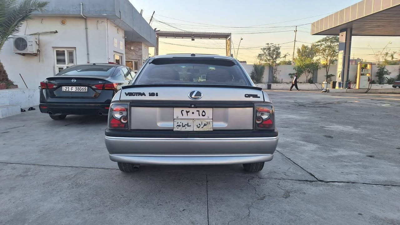اوبل فيكترا موديل 1993 محرك 18 سياره كلش نضيف ضرب خياس مابي سياره جاهزه شرط تحويل ثاني يوم سعر 44 بي مجال شراي خابر علي هاي رقم 
*********** كركوك, العراق
